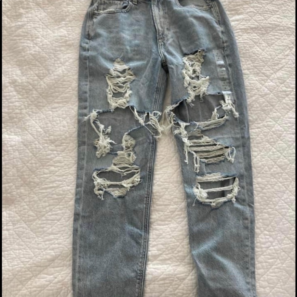 NWT American Eagle mom jeans